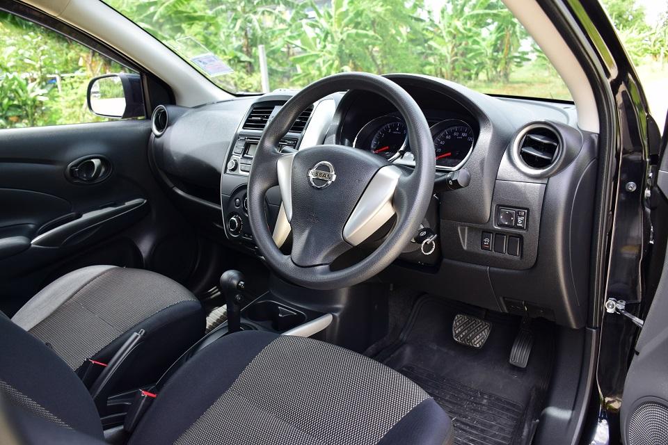 รถบ้านพร้อมใช้ / ปี2015 นิสสัน อัลเมร่า 1200 CC ออโต้ ประหยัดน้ำมัน /เครื่องนิ่มๆช่วงล่างแน่นๆ /เซ็นเซอร์กันชน รีดมทครบ /โทร 0957401229 ไอดีไลน์ UTBP 6