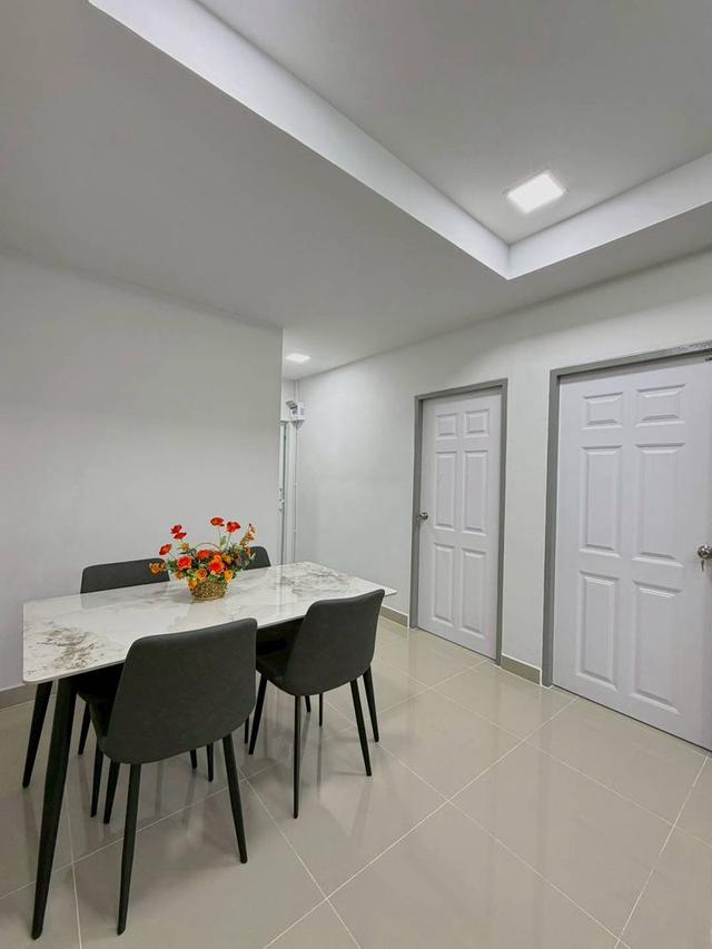 หมู่บ้านบัวทอง4 ถนนบ้านกล้วย-ไทรน้อย 11