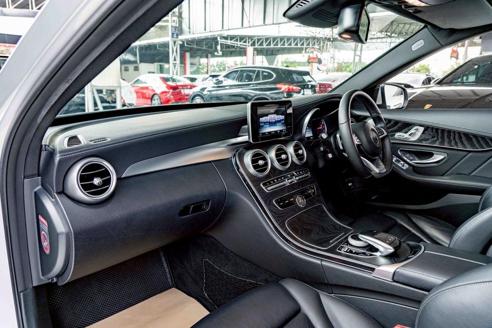 รหัสรถ NP161 รุ่นรถ : BENZ C350e AMGปีรถ : 2017 10