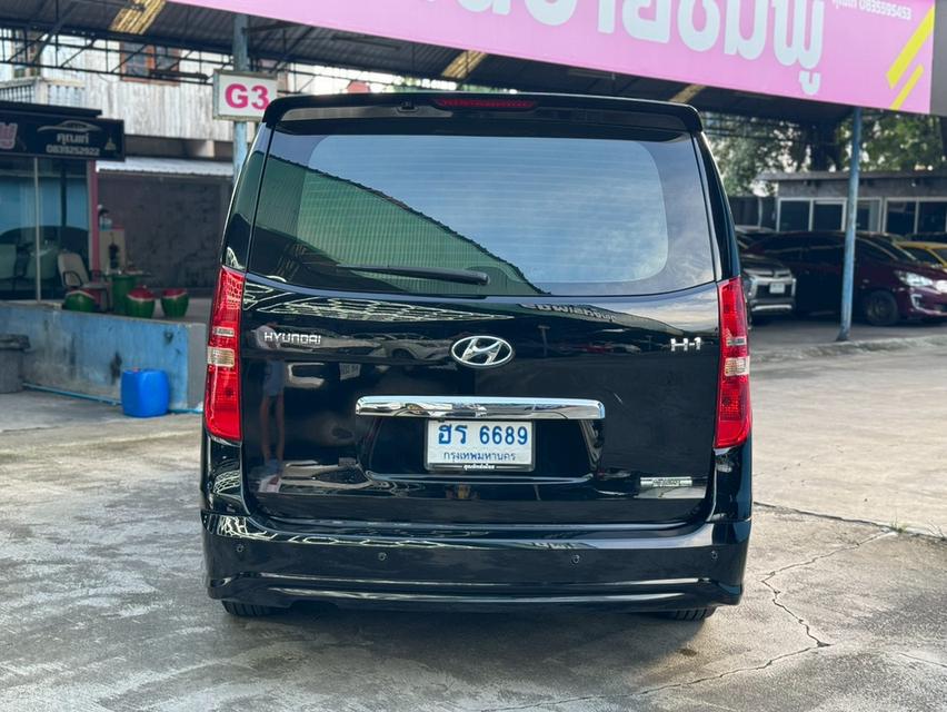Hyundai H-1 รถสวยพร้อมใช้งาน