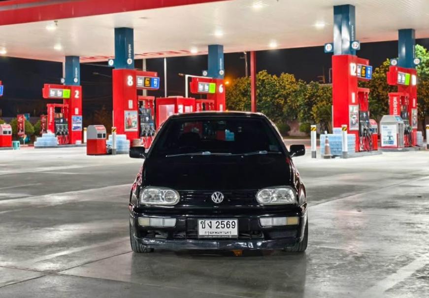 Volkswagen Golf สีดำ 2