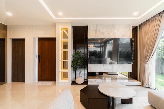 ขายบ้านแฝด 3 ชั้น หลังริม เนื้อที่ 57 ตร.วา บ้านกลางเมือง ดิ อิดิชั่น ศรีนครินทร์ สวนหลวง บ้านใหม่ตกแต่งเสร็จ พร้อมอยู่ 2