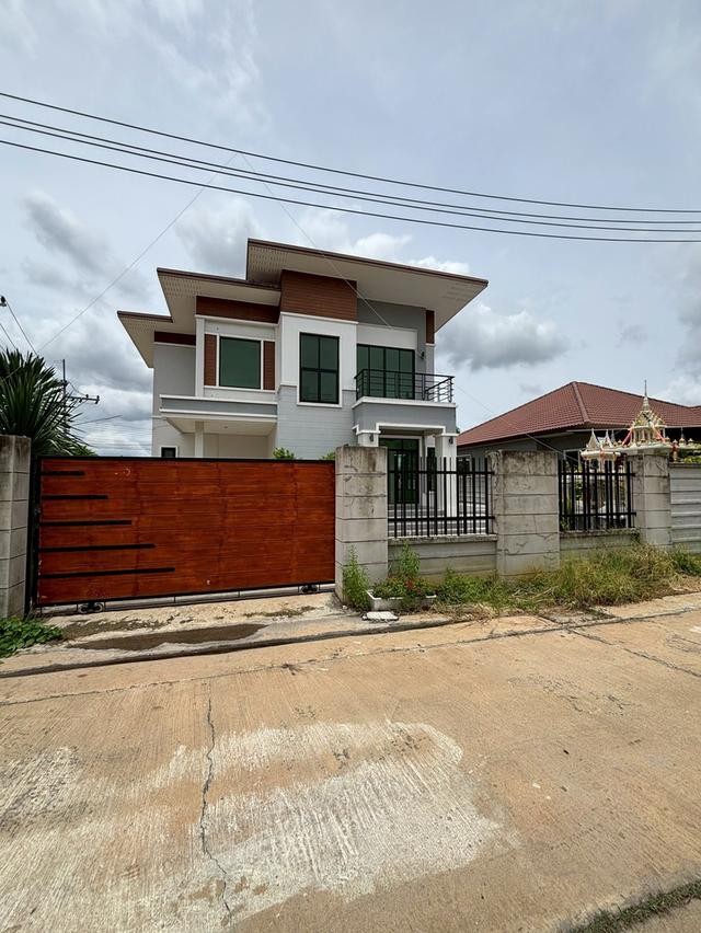 ขายบ้านเดี่ยว นาสร้าง พร้อมที่ดินหน้าบ้านกว้างมาก🧱กำลังรอรีโนเวท 11