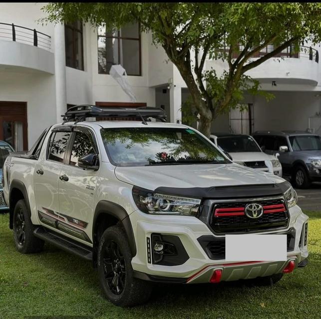 Toyota revo Rocco 4wd 2.8 ปี2019