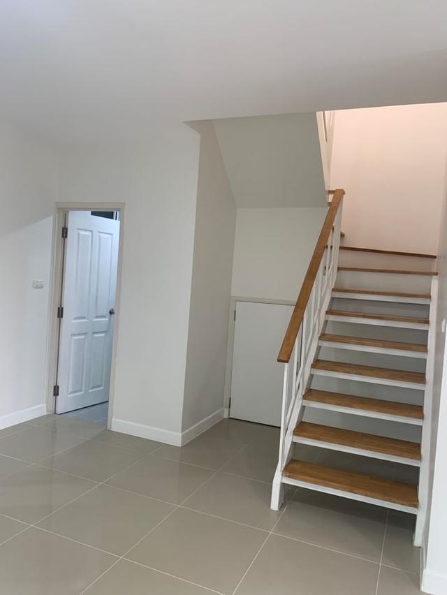 ขายทาวน์เฮาส์ 2 ชั้น,เนื้อที่ 25 ตรว. หมู่บ้านอารียา เดอะคัลเลอร์ เฟส 2 ถนนสุเหร่าคลองหนึ่ง 15 แขวงบางชัน เขตคลองสามวา จังหวัดกรุงเทพมห 14