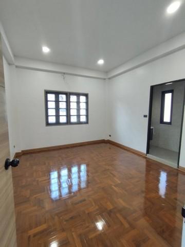 บ้านเดี่ยว 2 ชั้น หมู่บ้าน สินทรัพย์นคร พุทธมณฑลสาย 2 เขตบางแค กรุงเทพฯ รีโนเวทใหม่ทั้งหลัง ดีไซน์โมเดิร์น 20