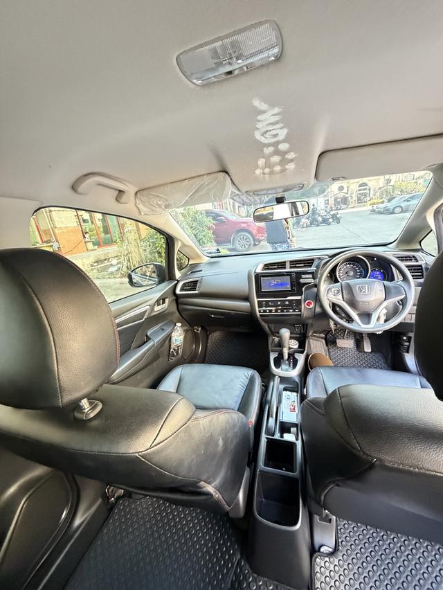Honda JAZZ ปี2019รถบ้านเจ้าของขายเอง ไมล์เพียง74445โล เข้าศูนย์ตลอด 370000 รูปที่ 11