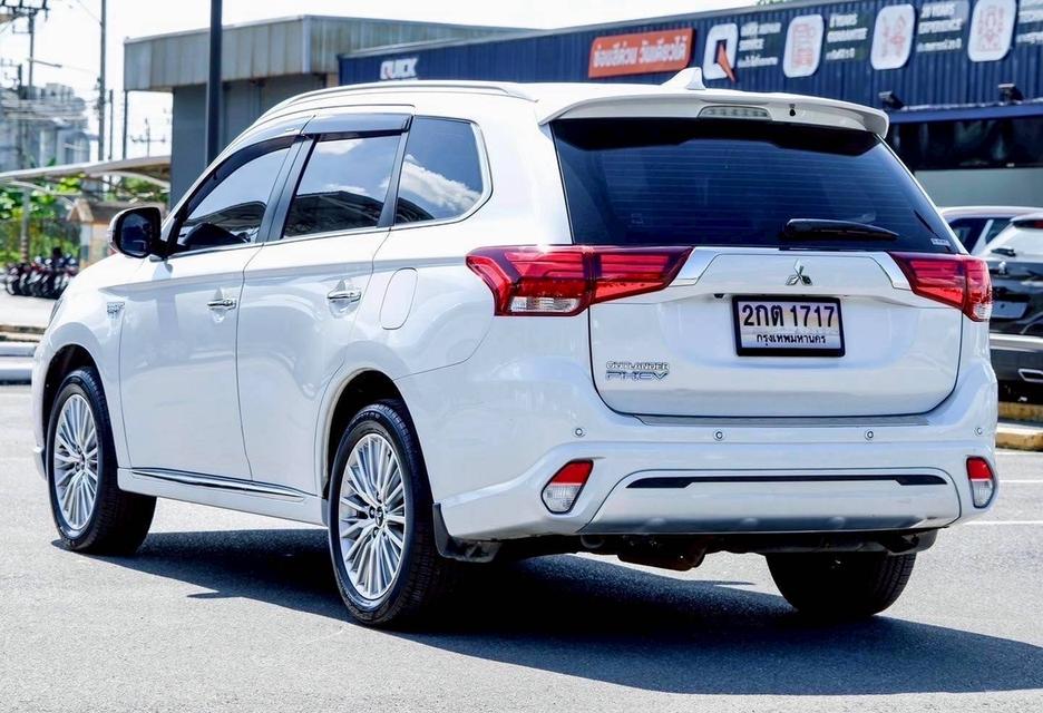 รหัสรถ PR1717 Mitsubishi Outlander PHEV ( มือเดียว ) GT-Premium Top Fulloption