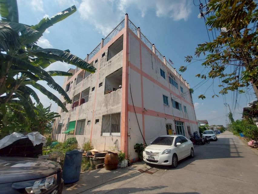 ขายอพาร์ทเม้นท์ 3 ชั้น ซอยราษฎร์อุทิศ30 มีนบุรี กรุงเทพมหานคร 3