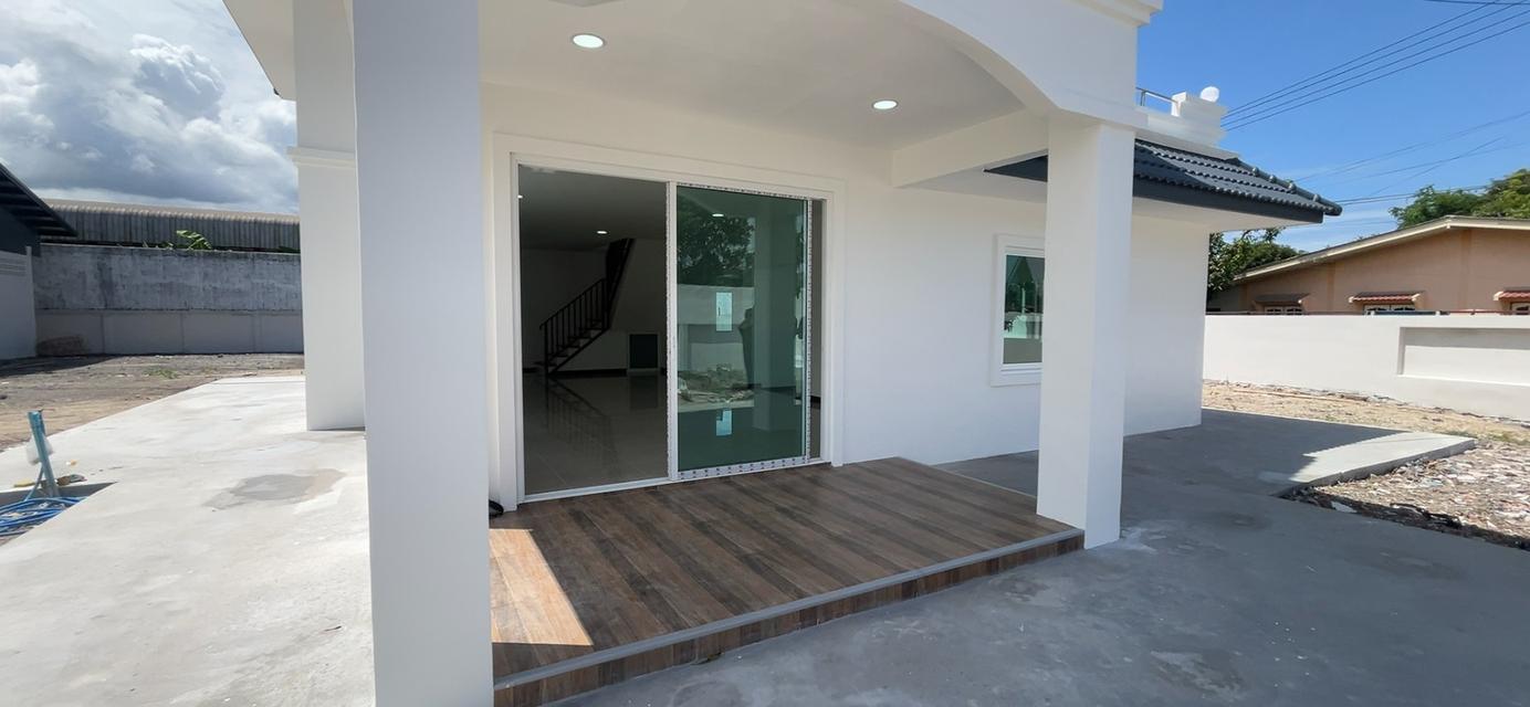 บ้านพร้อมที่ดินชลบุรี เนื้อที่ 567 ตารางวา บ้าน 2 ชั้น รีโนเวทใหม่พร้อมโกดังขนาดใหญ่ 5