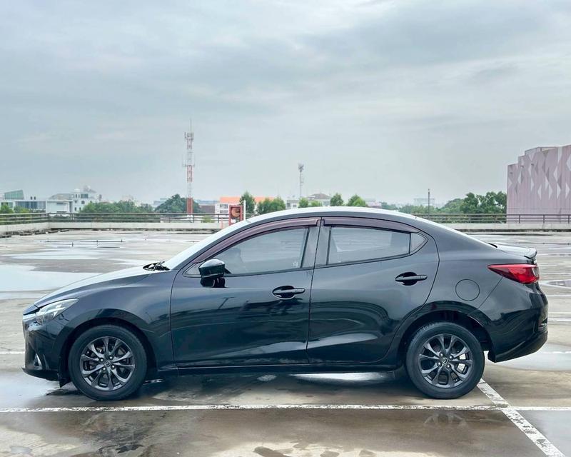 รหัสรถ QT9017 Mazda2 Skyactive 1.3 Sport High connect เกียร์ Auto สีดำ ปี2017 8