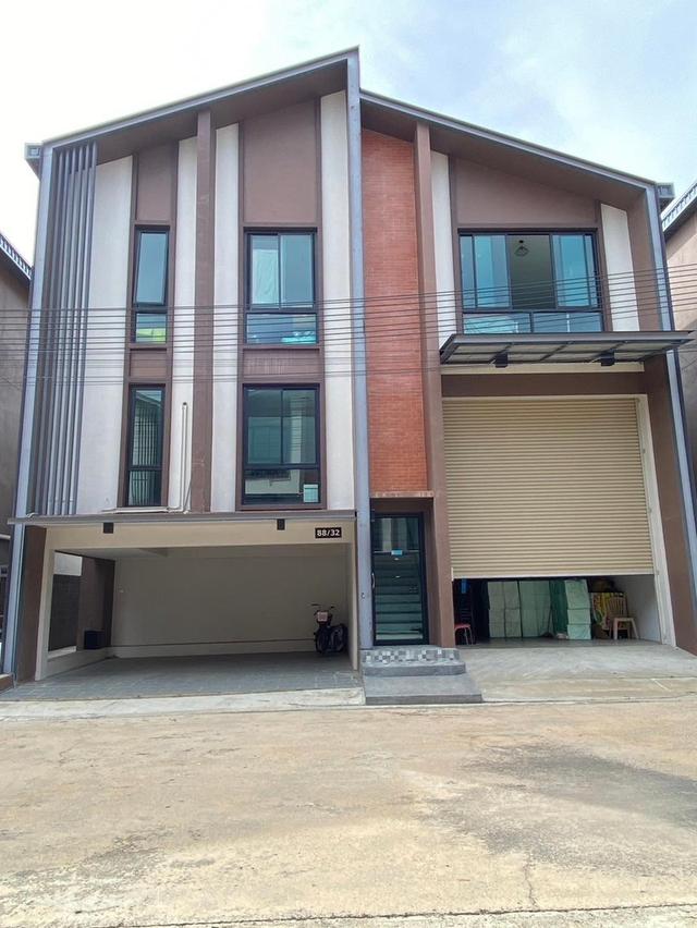 ขายโฮมออฟฟิศ Warehouse ไชน่าทาวน์ ศาลายา โฮมออฟฟิศ 3️⃣ ชั้น + โกดัง เหมาะกับการประกอบธุรกิจ ครบจบในที่เดียว ราคาดี ทำกำไรเช่ายาวๆ  1