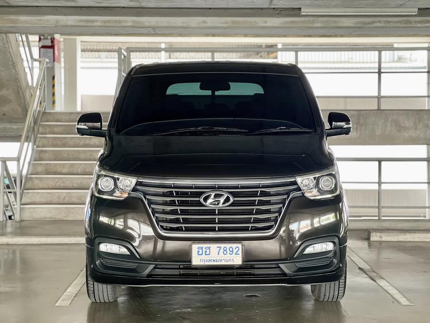 Hyundai H1 Deluxe ปี 2019  สภาพสวยบางเดิม 4