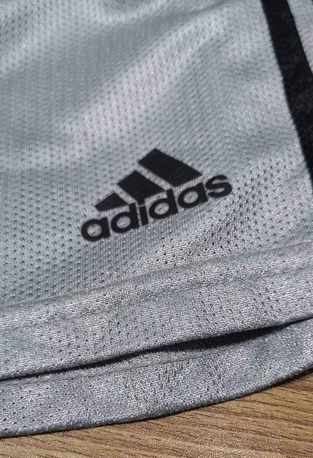 Adidas กางเกงขาสั้น 2