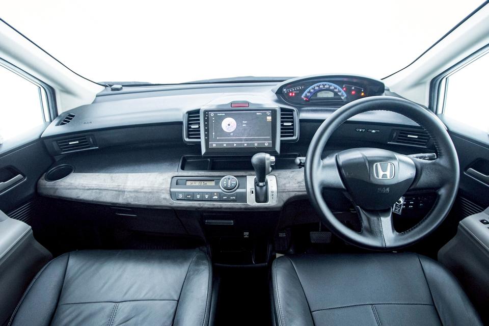 HONDA FREED 1.5 SE 2013