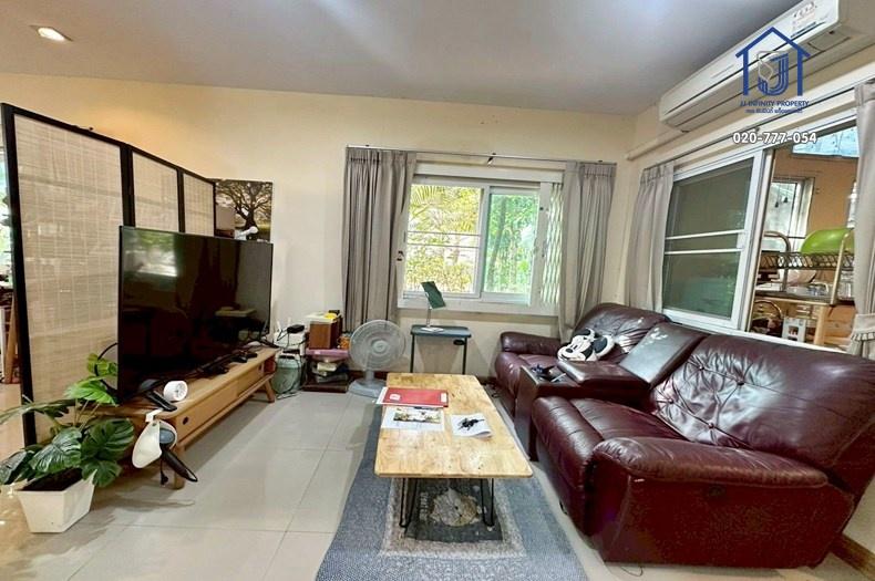 ขายทาวน์โฮม 2 ชั้น หมู่บ้านโกลเด้น ทาวน์ เกษตร-ลาดปลาเค้า ซอยลาดปลาเค้า 72 หลังมุม ใกล้รถไฟฟ้าสายสีชมพู 3