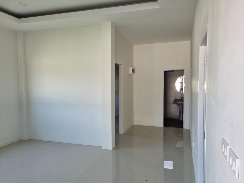 ที่ดินพร้อมสิ่งปลูกสร้าง 6