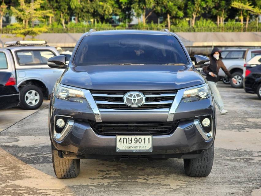 ขายToyota Fortuner 2.4V ปี16 2