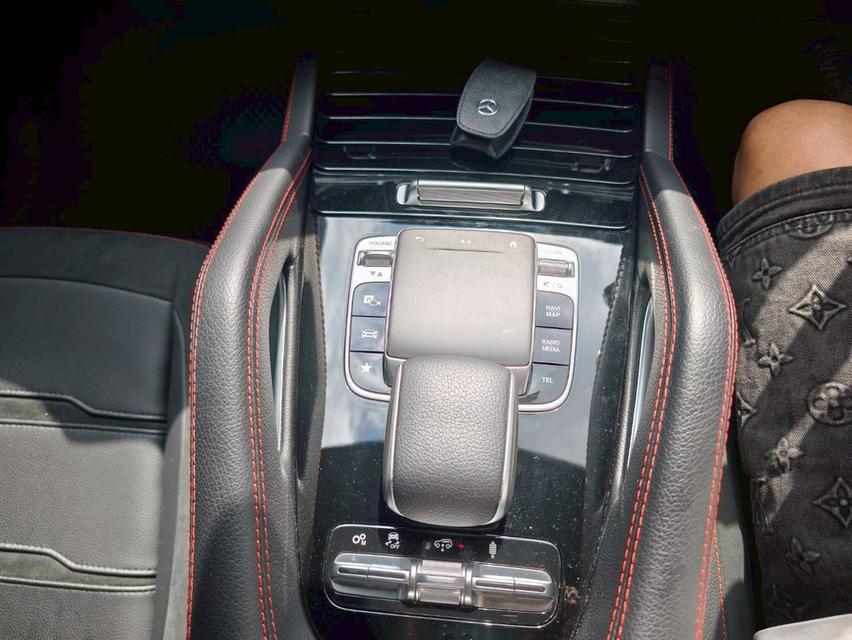 รหัสรถ KPV53 2024 BENZ GLE-53 AMG 11