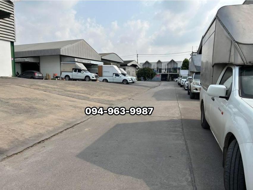 ให้เช่าโกดังสาย5 ทะลุ สาย4 ถนนเชื่อมต่อ ถ.เพชเกษม ถ.บรมราชชนนี ตกแต่งใหม่ ขนาด1,800ตรม. 550ตรม. ไฟ3เฟส พื้รับน้ำหนักได้3ตัน/ตรม. รถใหญ่เข้าออกได้ 5