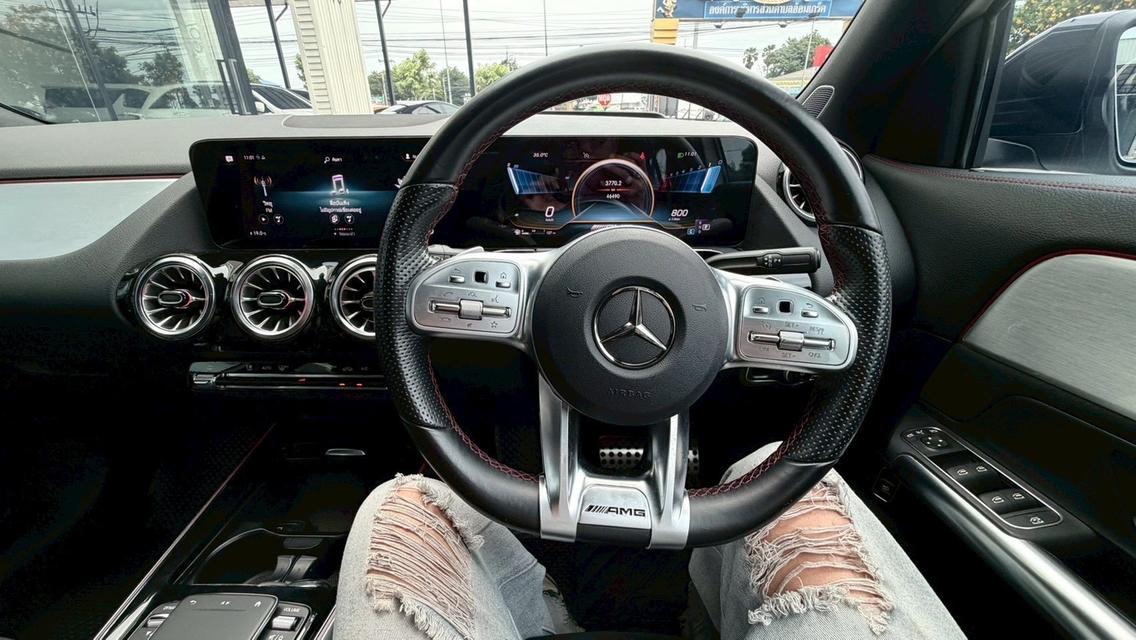 รหัสรถ KPV35 2022 BENZ GLA 35 4MATIC รูปย่อยที่ 4