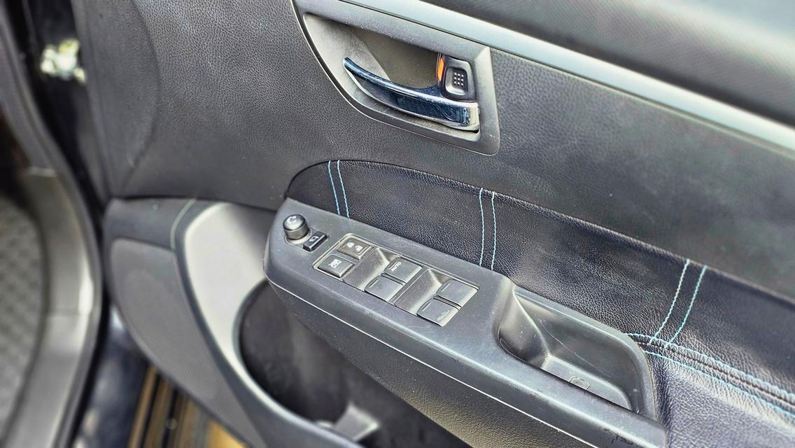Suzuki Swift 1.2 GL | ปี 2015 | ไมล์ 10x,xxx กม.ราคา💵 199,000.- ผ่อนเริ่มต้น 5,xxx บาท/เดือน⚬ เครื่องยนต์เบนซิน 4 สูบ DOHC 16 วาล์ว 1.2 ลิตร K12B รูปที่ 14