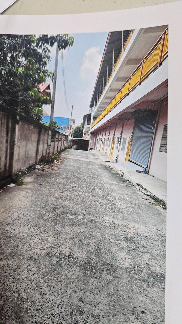 ขายกิจการห้องพัก 3 ชั้น พร้อมร้านค้า ด้านหลังปั๊ม ปตท มาบยางพร ซอย มาบยางพร 26 ปลวกแดง ระยอง