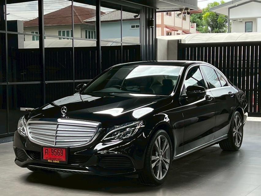 Mercedes-Benz C350e Exclusive Sedan
