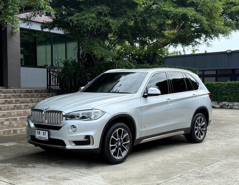 2015 BMW X5 25D รถสภาพสวยสมบูรณ์ พร้อมใช้งาน รถวิ่งน้อย ประวัติศูนย์ครบ ไม่เคยมีอุบัติเหตุครับ