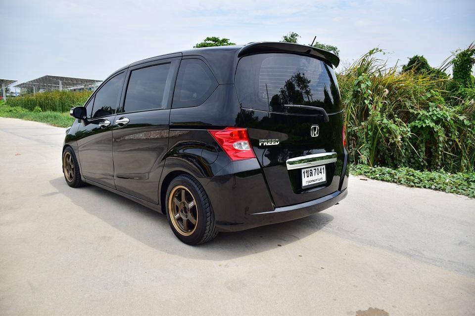 ขับดีมาก /ฟรีดาวน์ /เที่ยวได้ทั้งครอบครัว HONDA FREED 1.5 SE ตัวท็อปออโต้ แอร์จอ เบาะ3ตอน CD ABS AIRBAG รีโมท/พร้อมใช้งาน โทร0957401229 ไอดีไลน์ UTBP 6