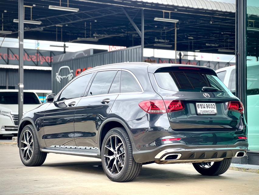 รหัสรถ JRS9032 BENZ GLC 300e AMG มือเดียวป้ายแดง ปี 20