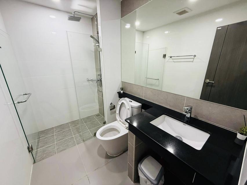 ✨ ปล่อยเช่าคอนโด 1 นอน 35 ตรม. วิวสระสวย 15,000.- (รวมส่วนกลาง) พร้อมคลับเฮ้าส์หรู! 🏊‍♂️ 6