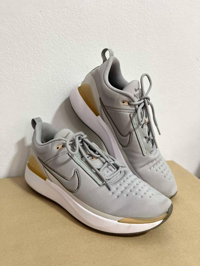 รองเท้า NIKE 1