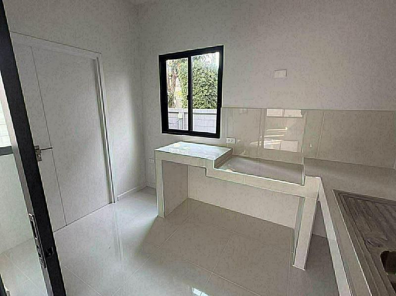 ขายและให้เช่าบ้านเดี่ยวหลังใหม่ Britania วงแหวน-เทพารักษ์ ใกล้วงแหวนถนนกาญจนาภิเษก สมุทรปราการ. 7