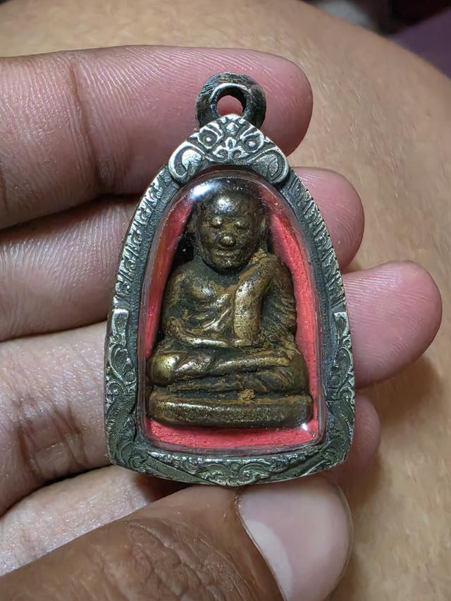 หลวงพ่อเงินพร้อมตลับเงินเก่า