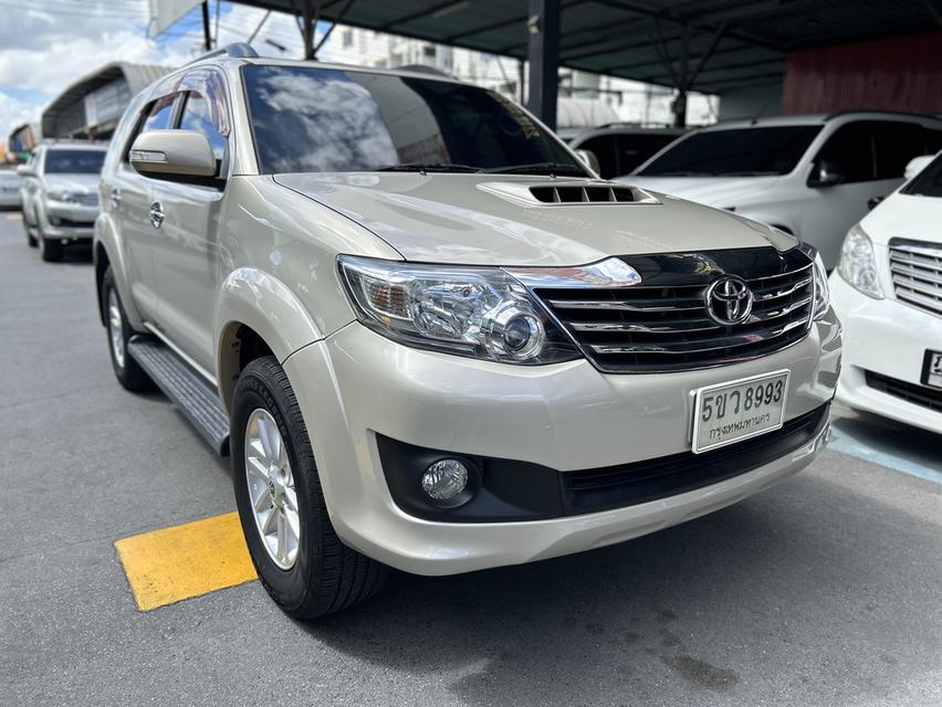 Toyota Fortuner 3.0V 2WD ปี 2014 แท้ตัวสุดท้ายคอนโซลดำ สวยๆ