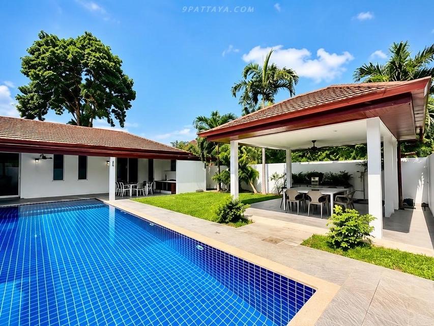 For Rent — Executive Pool Villa in Prime Family NeighborhoodLovely executive pool villa for rent in a quiet and convenient neighborhood. 2