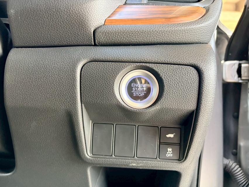 Honda CR-V 2.4EL 4WD ปี 2019 เพียง539,000บาท 7ที่นั่ง มือเดียว ท็อป ขับสี่  เบาะไฟฟ้าคู่หน้า ประตูท้ายไฟฟ้า แผนที่ กล้องถอย ไมล์165xxx สวยพร้อมใช้  เค รูปที่ 11