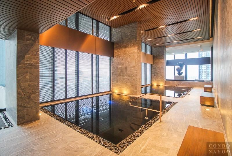 ขายหรือให้เช่าคอนโด The Esse Sukhumvit 36 พร้อมเข้าอยู่ ทำเลดี ใกล้ BTS ทองหล่อ 6