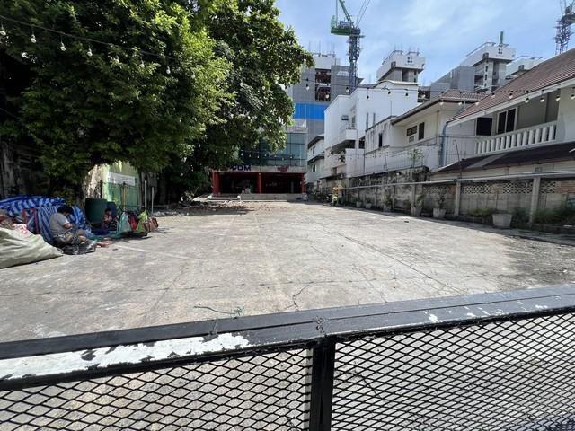 อาคาร2.5ชั้น 900 ตร.ม. ย่านห้วยขวาง สุทธิสาร  10