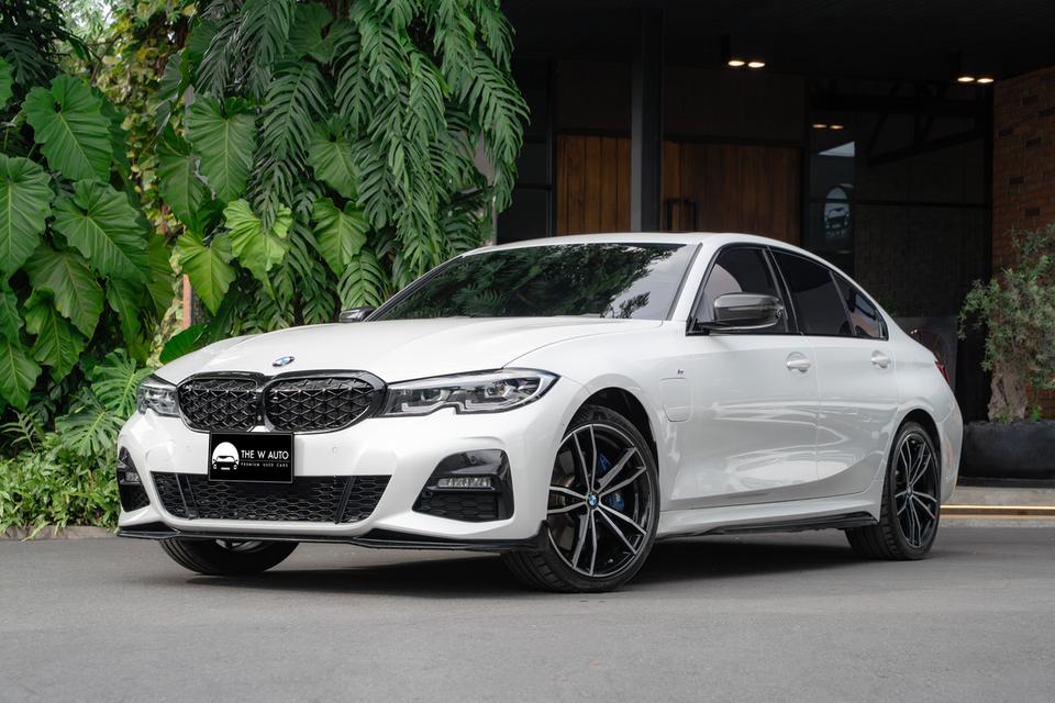 “BMW 330e M Sport Plug-in Hybrid”  ปี2020