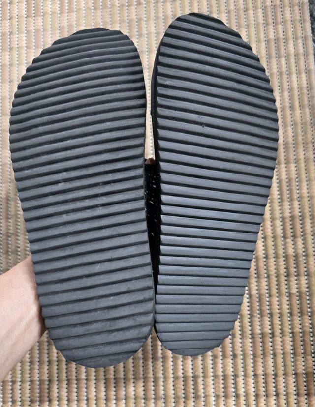 รองเท้าแตะ vivaia ในชอปไม่มีขายแล้ว