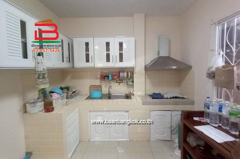 บ้านเดี่ยว หมู่บ้านอรุณวรรณ 4 (ใกล้สำนักงานเขตคลองสามวา) เนื้อที่ 41.4 ตรว. แขวงบางชัน เขตคลองสามวา 9