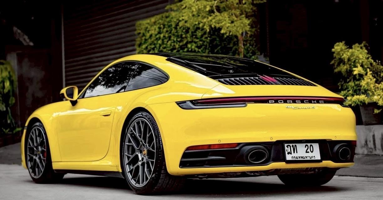 Porsche 911 Carrera S (992) 2