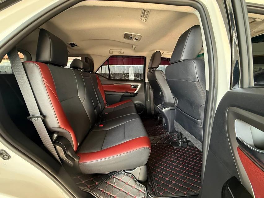 Toyota Fortuner 2.4Commander ปี22 รูปที่ 13
