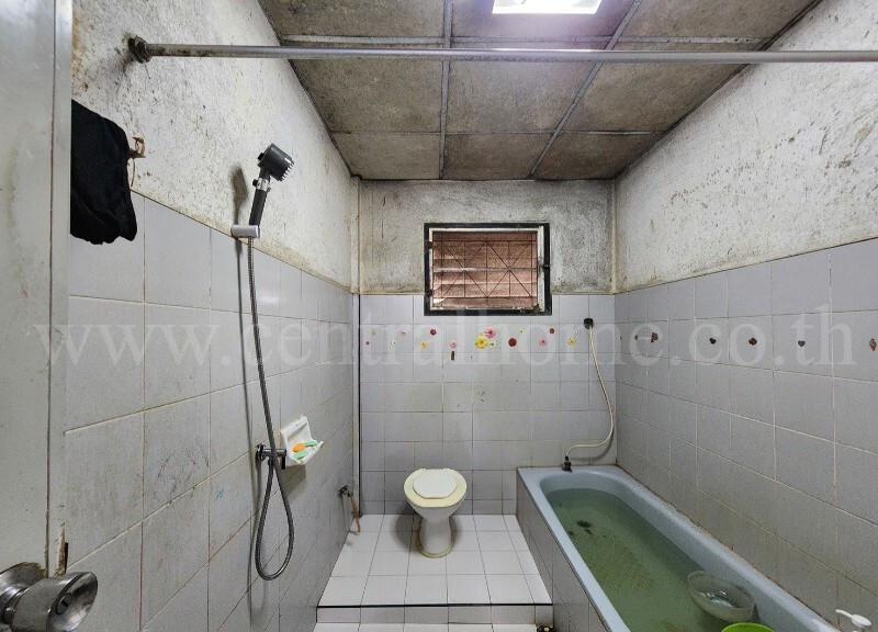 ทาวน์เฮ้าส์ ชั้นเดียว 36 ตร.วา อำเภอเมืองนครสวรรค์ หลังริม 8