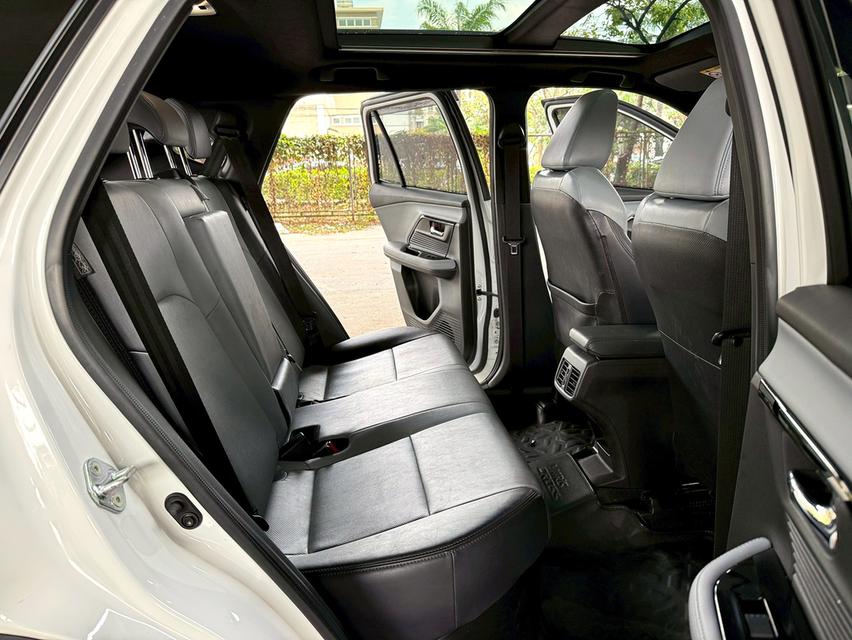 ขายรถ Toyota Yaris Cross 1.5 HEV ปี 2024 สีขาว เกียร์ออโต้ รูปที่ 10