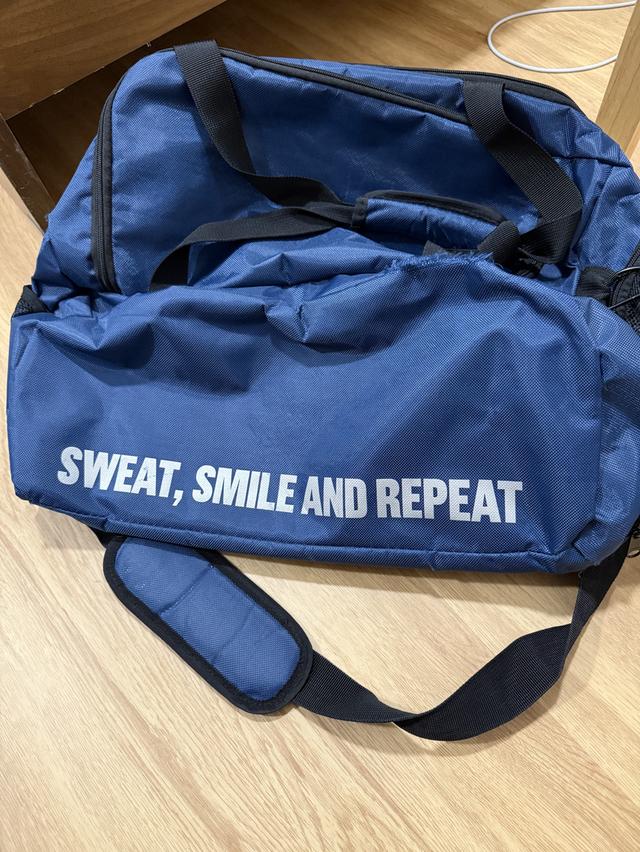 กระเป๋ากีฬาสะพายข้าง 2