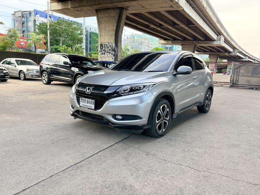 Honda HR-V 1.8E AT 7กก8009 ปี 2018 เพียง389,000บาท ไมล์147,xxxกม สดไม่มีแวทไม่มีค่าธรรมเนียม