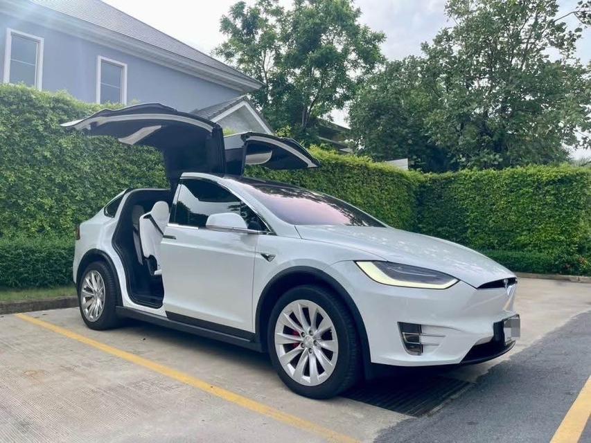 ขายรถไฟฟ้า 7 ที่นั่ง Tesla Model X ปี 2021